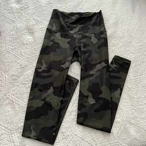 Camo leggings